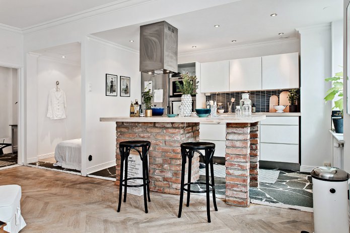 Designprosjekt av kjøkken-stuen i skandinavisk stil
