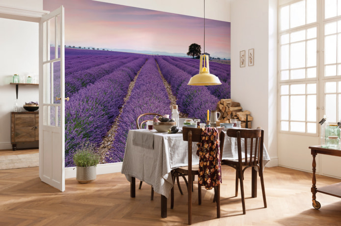 laventelikenttä seinämaalaus