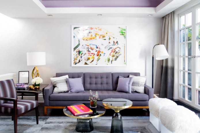 sofa i stuen lavendel