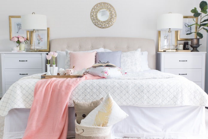 design della camera da letto in colori pastello