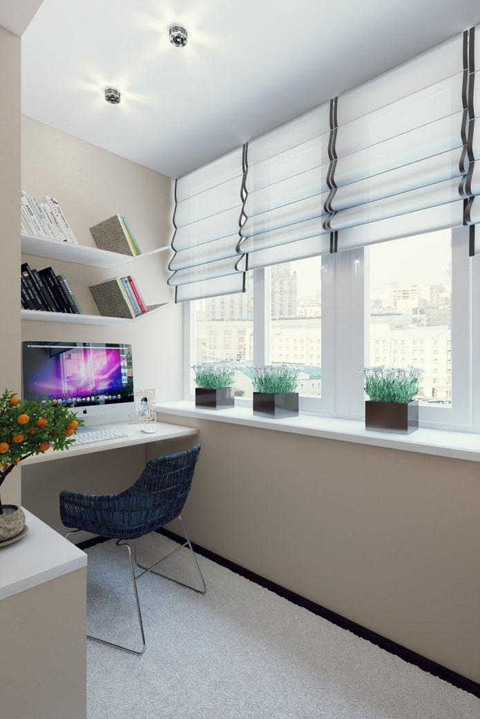 studere på balkongen i en to-roms leilighet på 50 kvadratmeter. m.