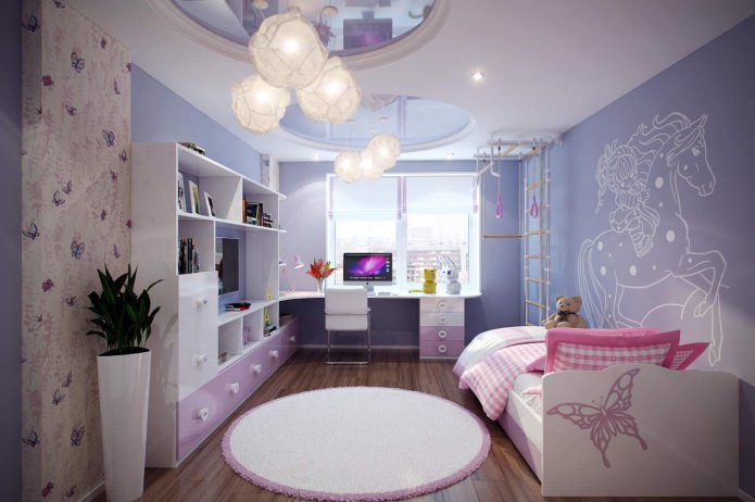 kombinuotos baltos ir violetinės lubos