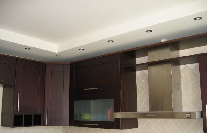Plafond de cuisine en placoplâtre