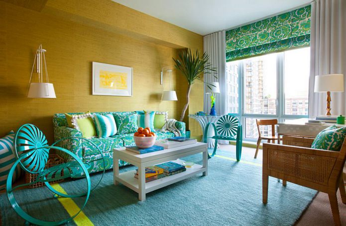 living room in mint yellow