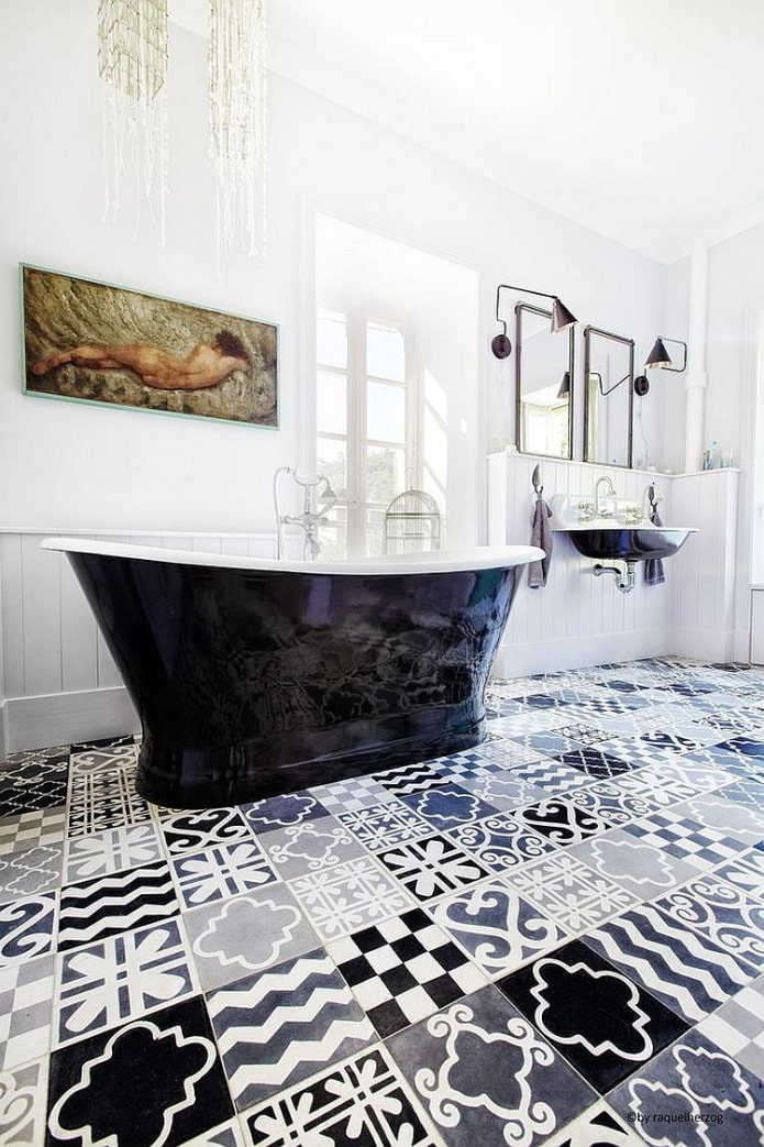 Patchwork style tiles in the bathroom