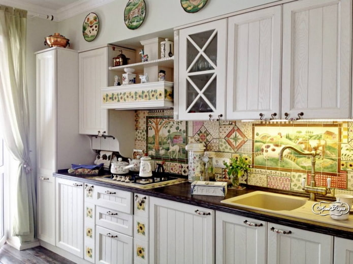 Patchwork tile in the country style kitchen