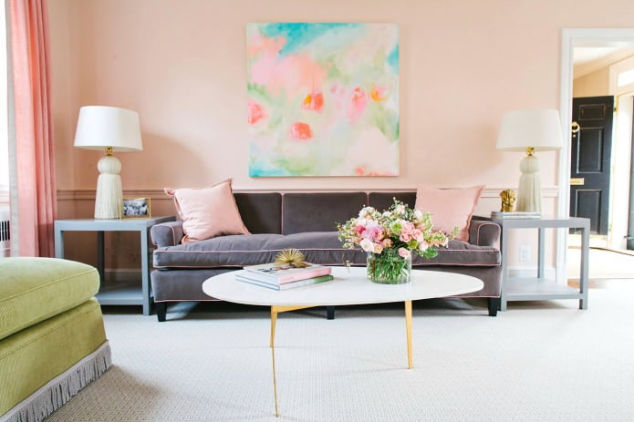 šviesiai rožinė spalva gyvenamajame kambaryje