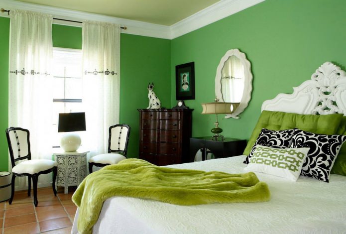 phòng ngủ màu trắng và màu xanh lá cây