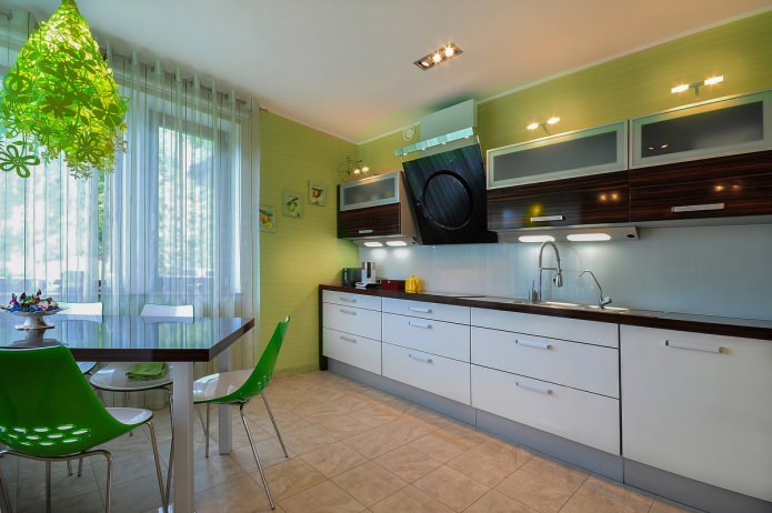 conception de cuisine avec papier peint vert