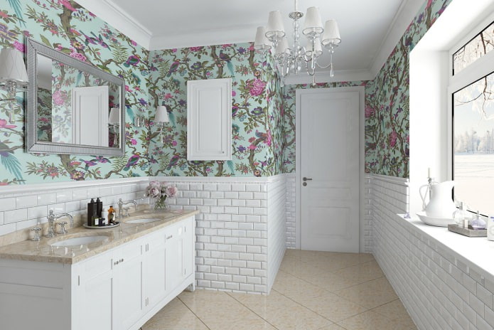 połączenie pastelowej tapety z jasnym wzorem i dekoracyjną cegłą w łazience