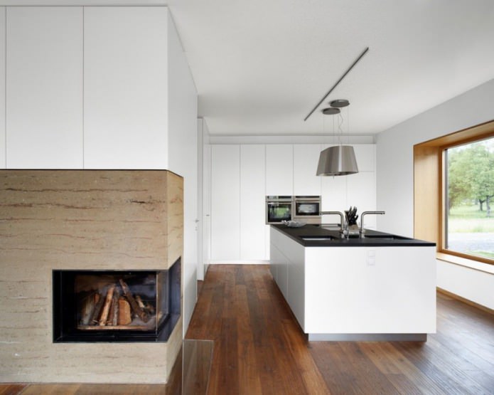 cheminée minimaliste dans une cuisine blanche