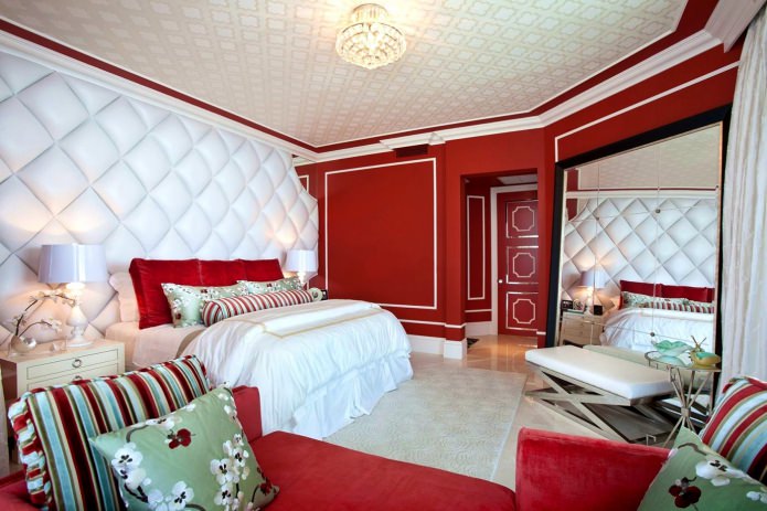 panneaux 3D blancs avec murs rouges dans la chambre