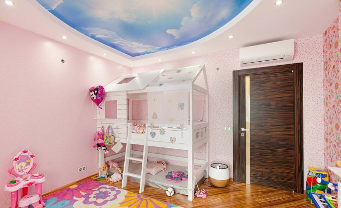 Plafond tendu à deux niveaux pour les enfants