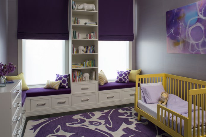 Жълто-виолетов интериор на детска стая