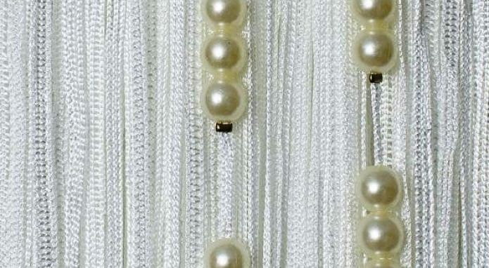 užuolaidų sruogos su perlais