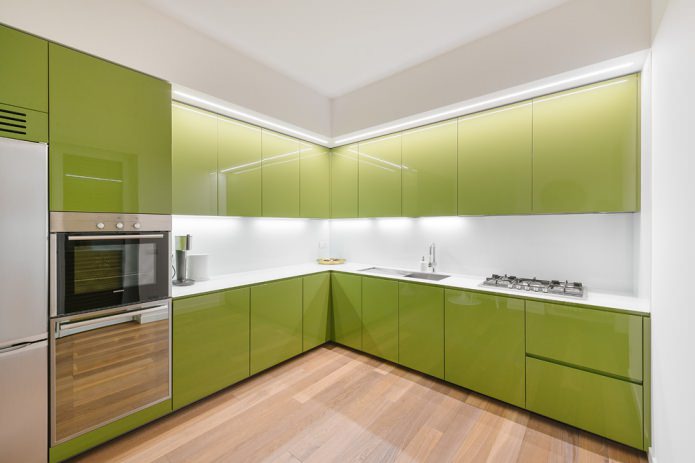 interior de cuina verda clar