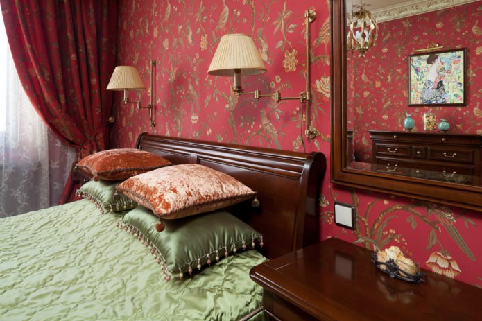 Класичан маслинасто црвени стил спаваће собе