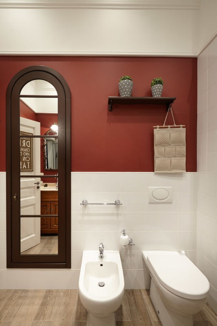 Sarkanā krāsa vannas istabas interjerā