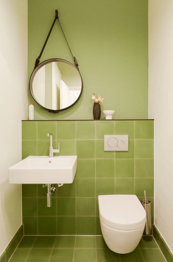 toaleta alb-verde
