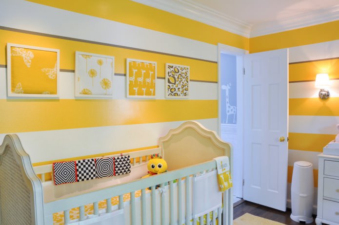 kambarys naujagimiui geltonos spalvos