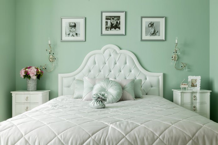 guļamistaba ar vienkāršām piparmētru sienām