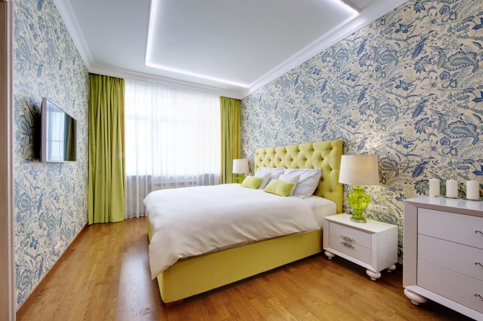 világos zöld ágy és függönyök