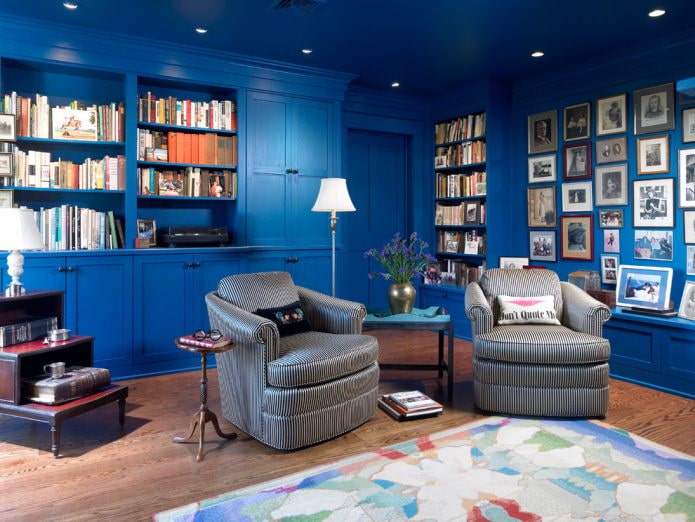 plafond et murs bleus