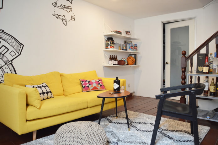 sofa màu vàng trực tiếp trong nội thất