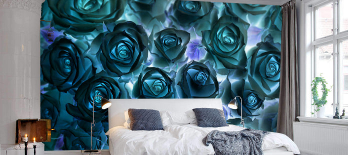decoration of the accent wall in the bedroom with a pattern of roses on the wallpaper