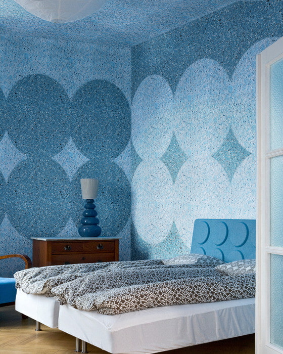 mėlyni tapetai miegamajame