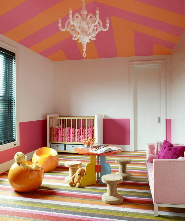 narančasto ružičasti strop