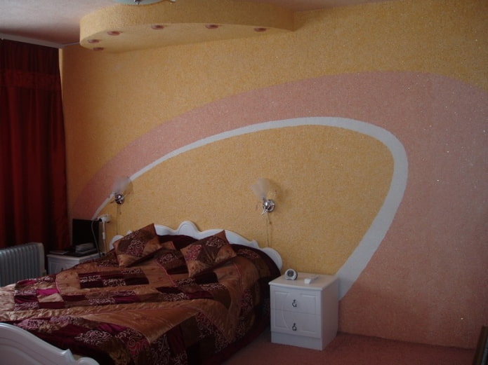 półkola na ścianie w sypialni