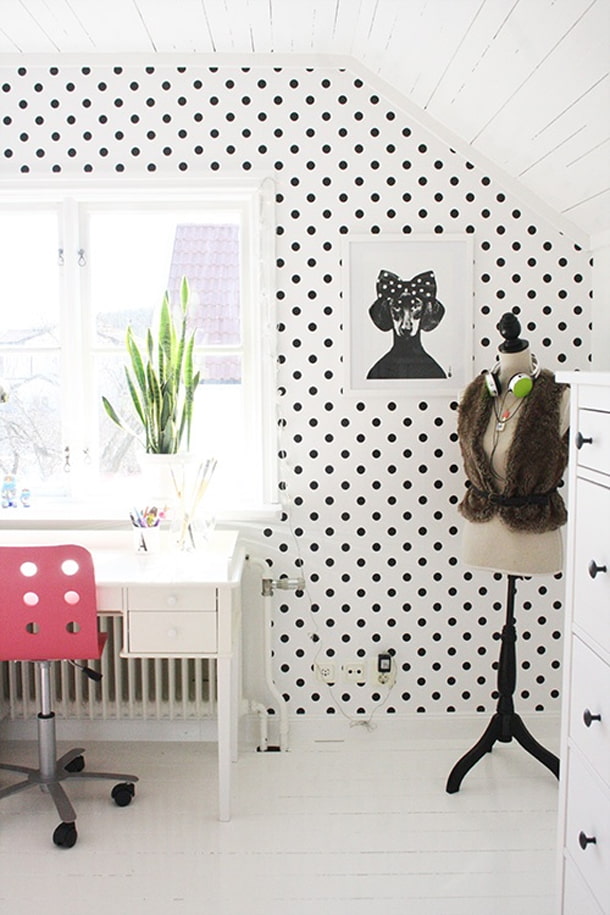 polka dot wallpaper in the interior