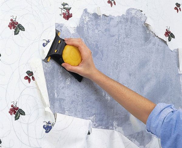 Préparer les murs pour le papier peint