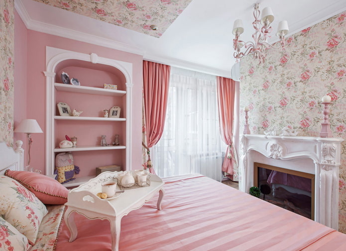 rideaux roses dans une chambre provence