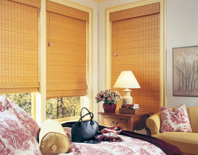 Roman bamboo curtains in the interior