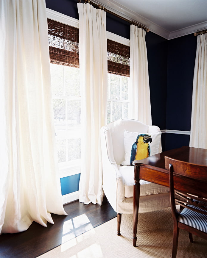 cortinas de bambu combinadas com cortinas
