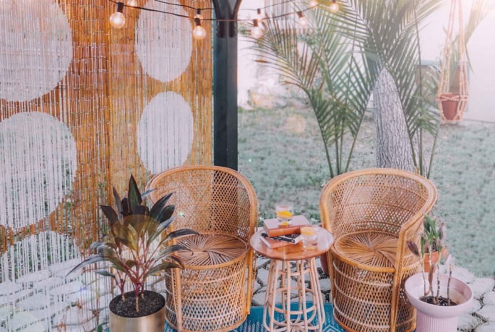 rideaux en bambou avec baguettes