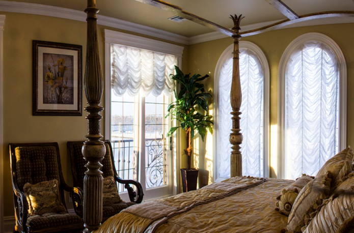 marquise curtains in the bedroom interior