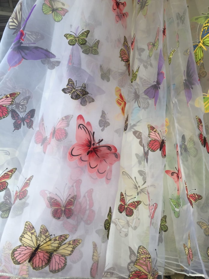 rideaux papillons translucides