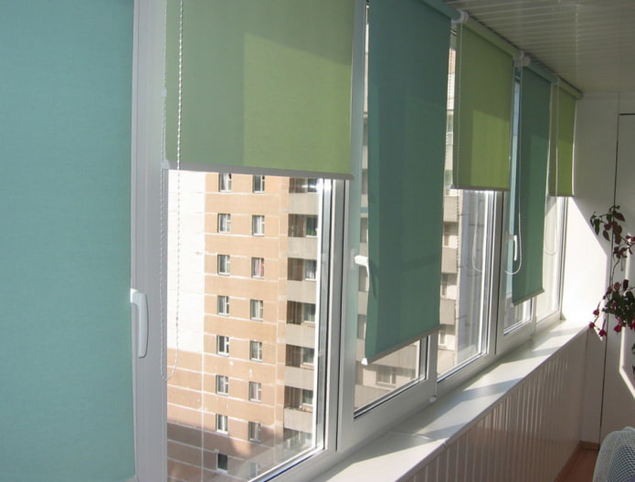 balkonger med takmontering på loggian