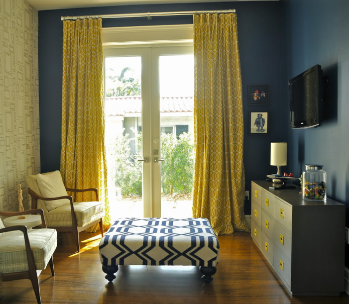 blue and yellow room