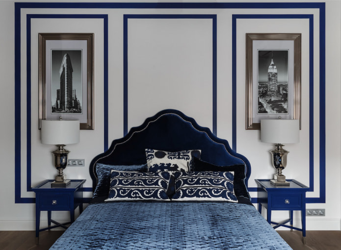 Beyaz ve mavi yatak odası