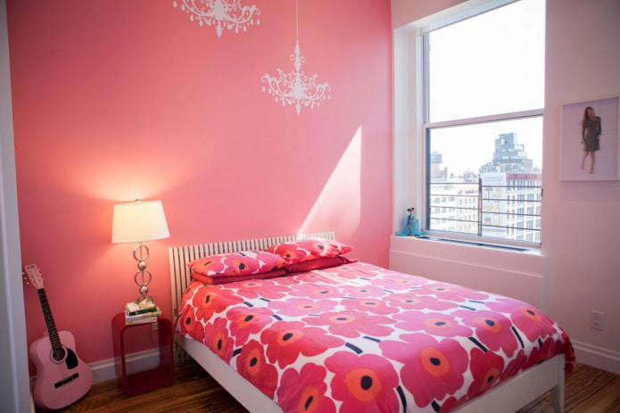 lyserødt soveværelse