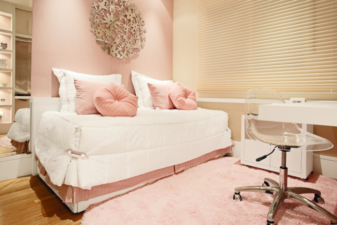 Bézs és rózsaszín szoba