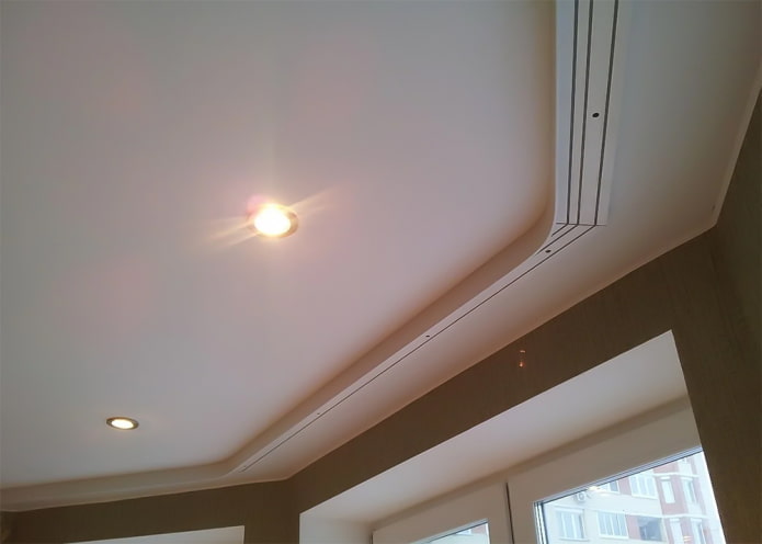 fixation de la corniche au plafond