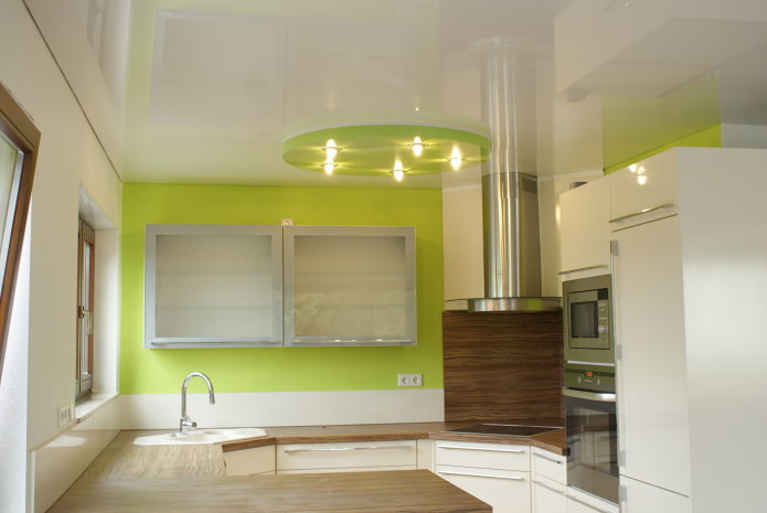 design brilhante de dois níveis na cozinha