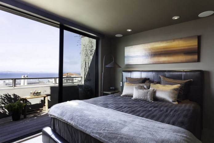 ruskea katto suunnittelu makuuhuoneessa