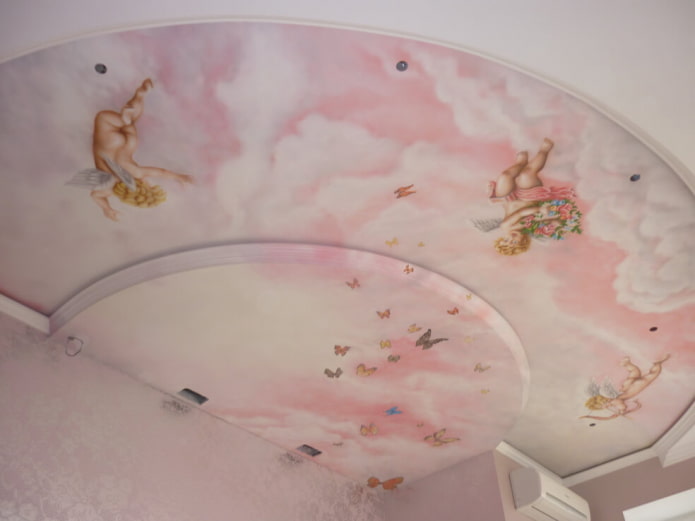 růžový stropní design s fotografickým tiskem