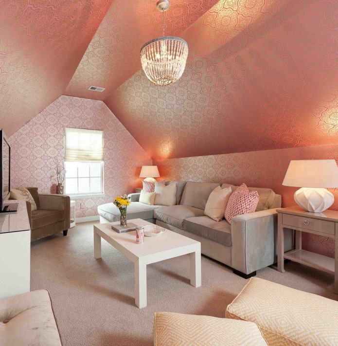 papel de parede rosa no teto no interior